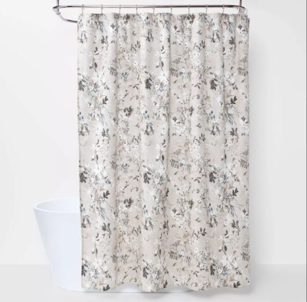 Cortina para baño con estampado floral de 72x72 in - Threshold